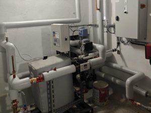 Modernisation d'une chaufferie collective à Quincy-Voisins avec reprise complète du réseau hydraulique, séparateur hydraulique, calorifugeage des canalisations et équipements de régulation installés par ERCE.
