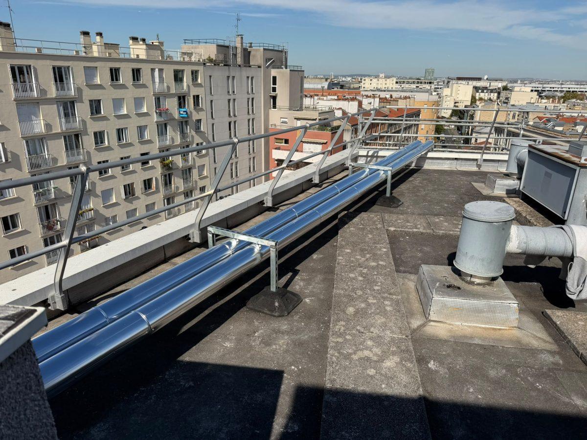 Calorifugeage d'un réseau extérieur à Pantin pour du chauffage en géothermie.